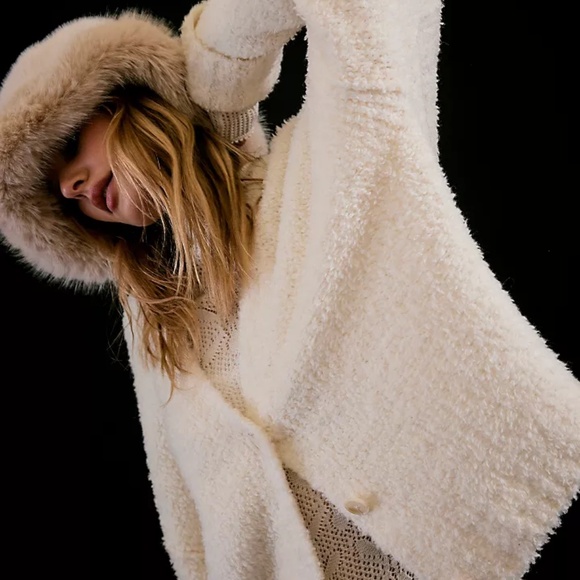 Free People NWOT Heather Cardi Medium Stark White - Picture 1 of 4
